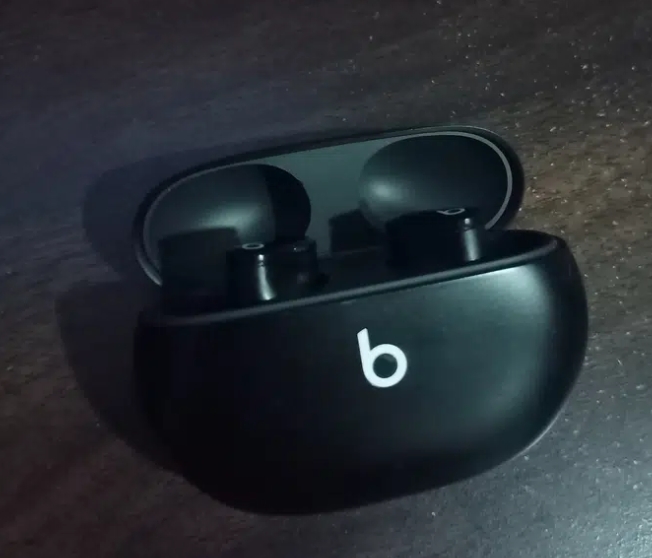 Beats studio buds