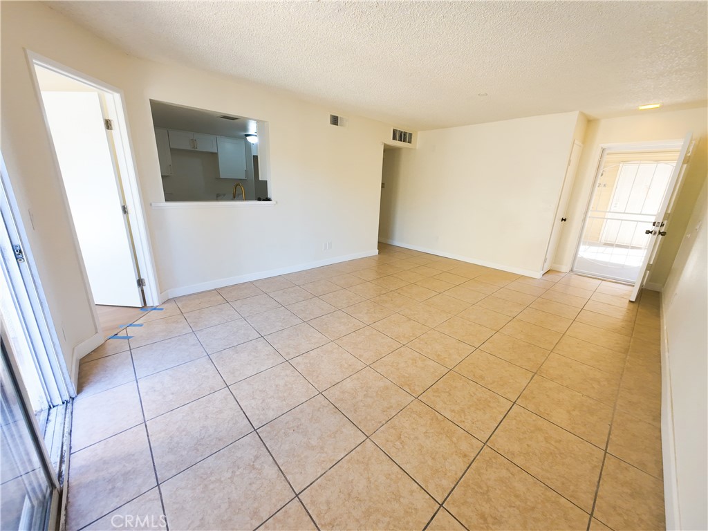 302 E Chestnut Avenue Santa Ana CA, 9270164130283286915120