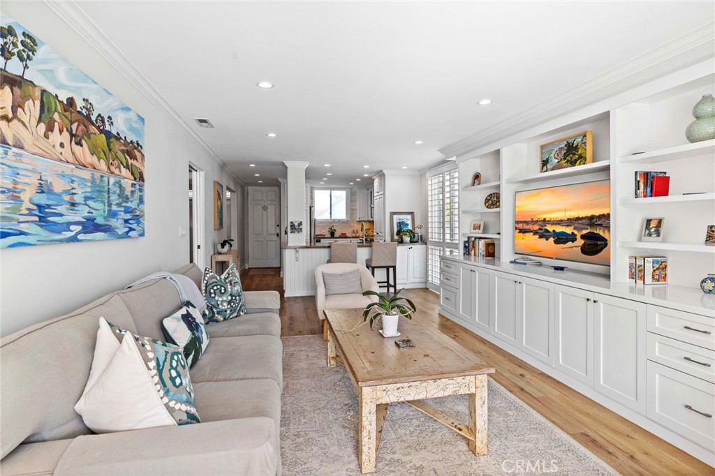 739 Avocado, Corona Del Mar CA, 9262564065837257474121