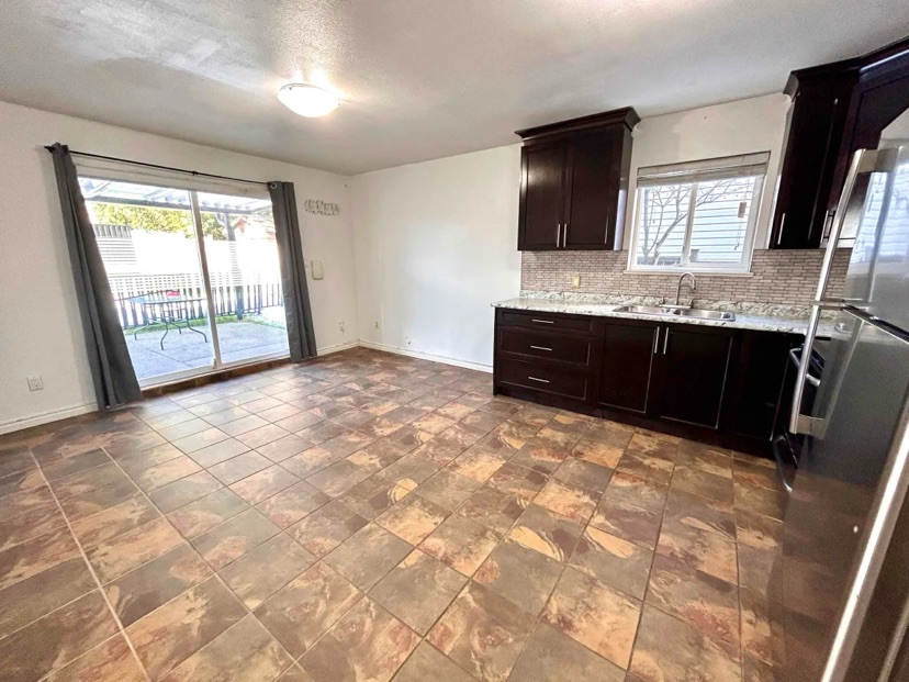 East Burnaby – 2 Bed 1 Bath Ground-Level Suite for Rent63466182614659122