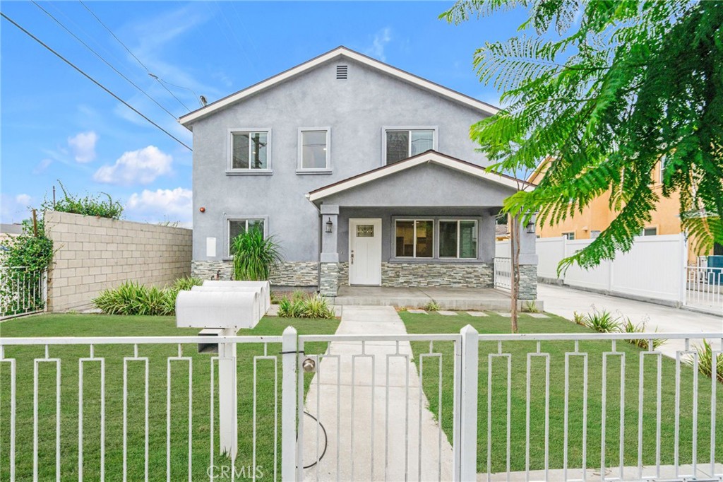 $4,000/mes 1109 N Mulberry Street A Compton CA, 9022264067950217474122
