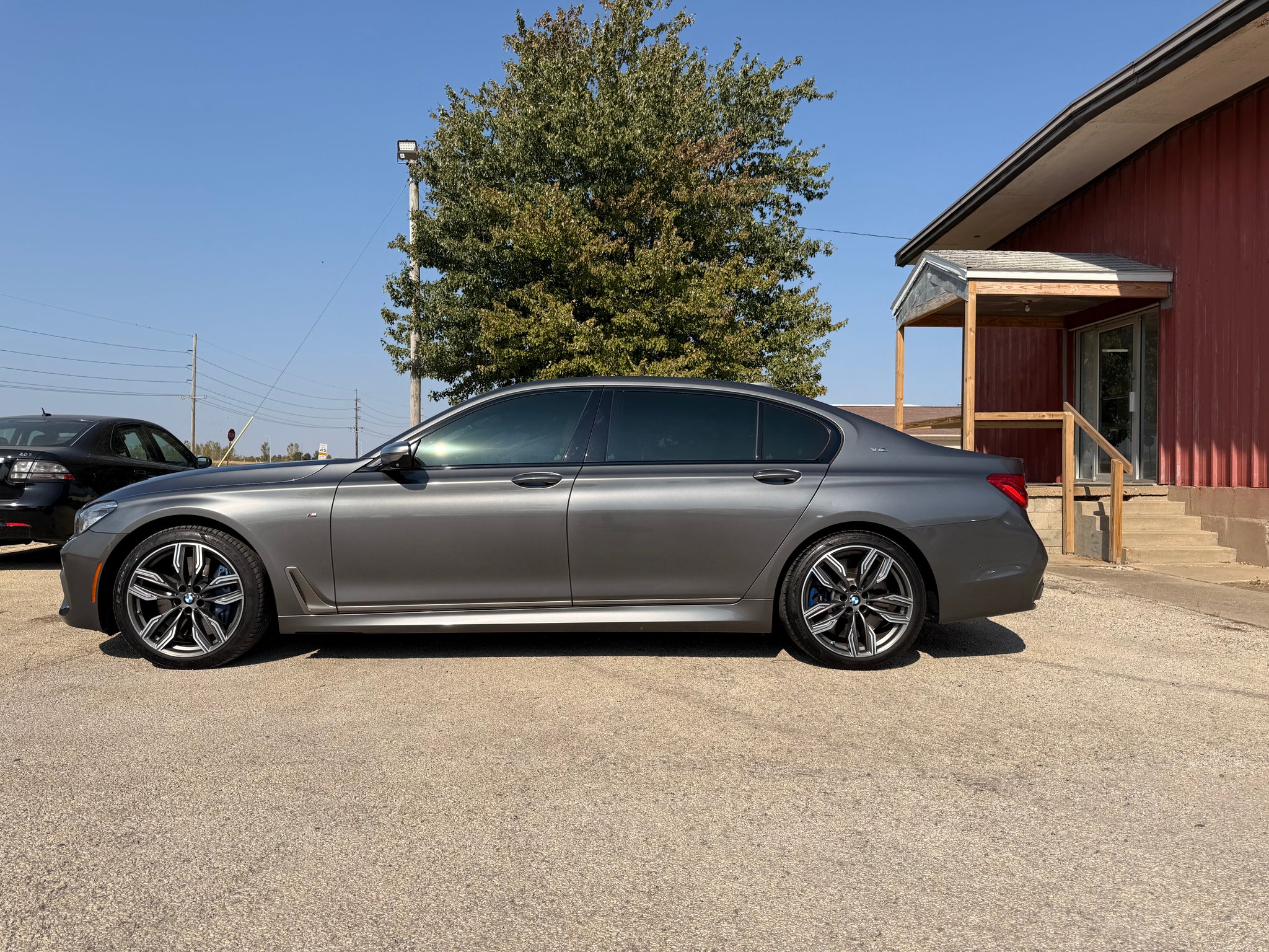 2017 BMW M760 xDrive 4D Sedan64185595527682121