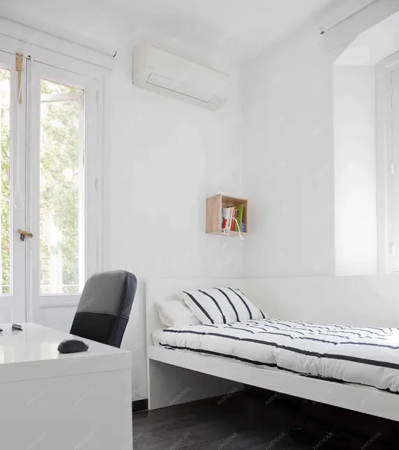 Tasteful single bedroom in a student residence, near the República Argentina metro