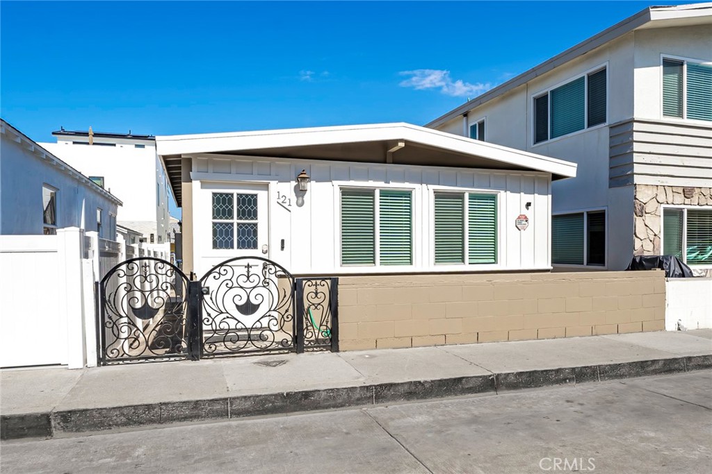 $4,888/month 121 25th Newport Beach CA, 9266364098585876481121