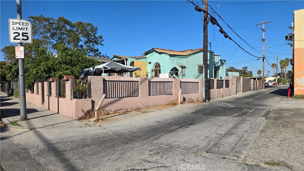 5410 Smiley, Los Angeles CA, 9001664107545313793120