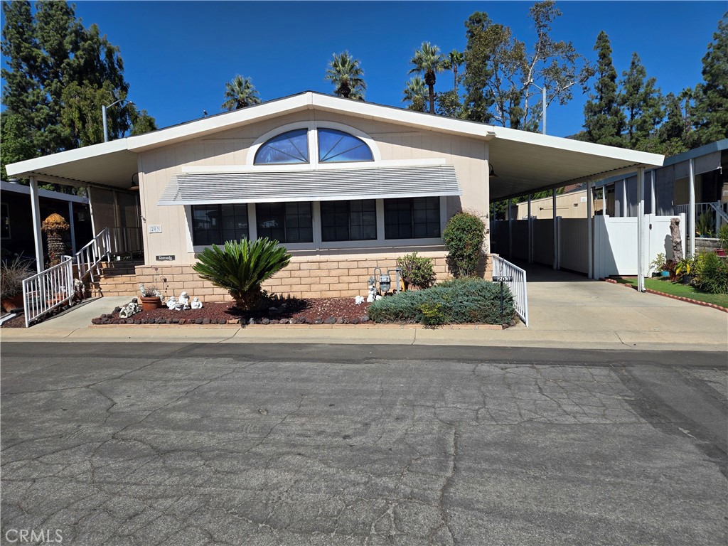 840 Foothill Boulevard 203 Azusa CA, 9170264101702636033121