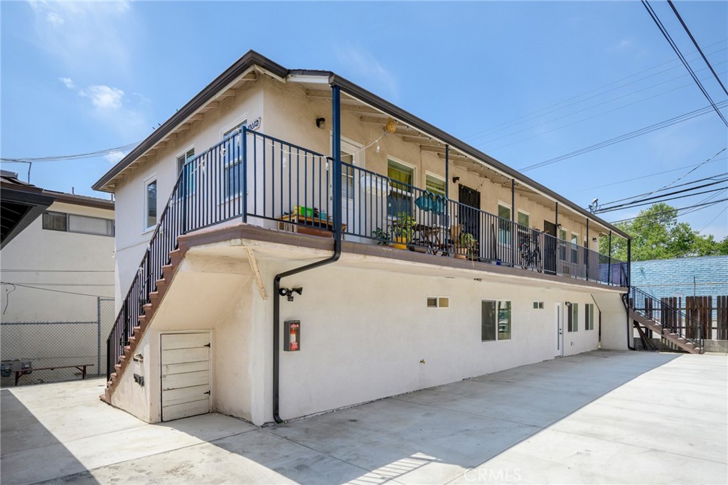 1009 W Angeleno Avenue 202 Burbank CA, 9150664119667229570120