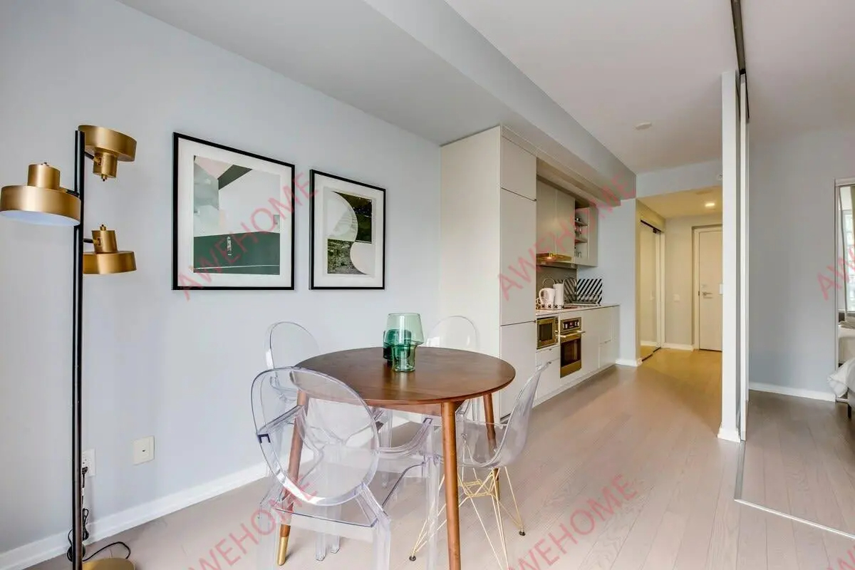 Adelaide West Gem - Downtown Toronto63746362958337122