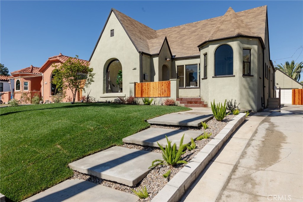 2127 W 76th, Los Angeles CA, 9004764099509130115122