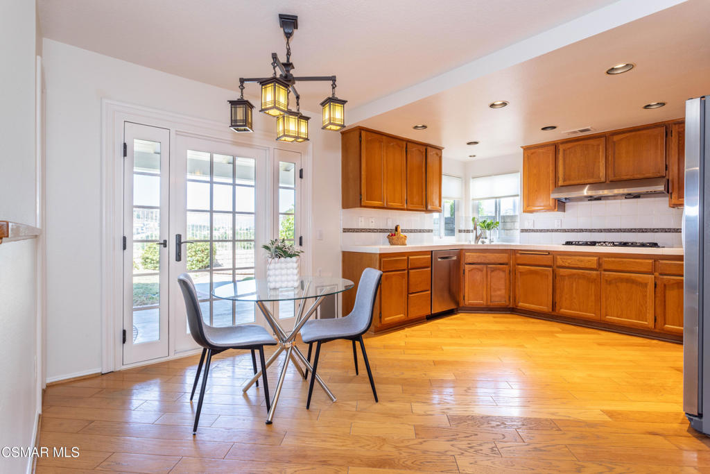 12057 Falcon Crest Way Porter Ranch CA, 9132663789010734081121