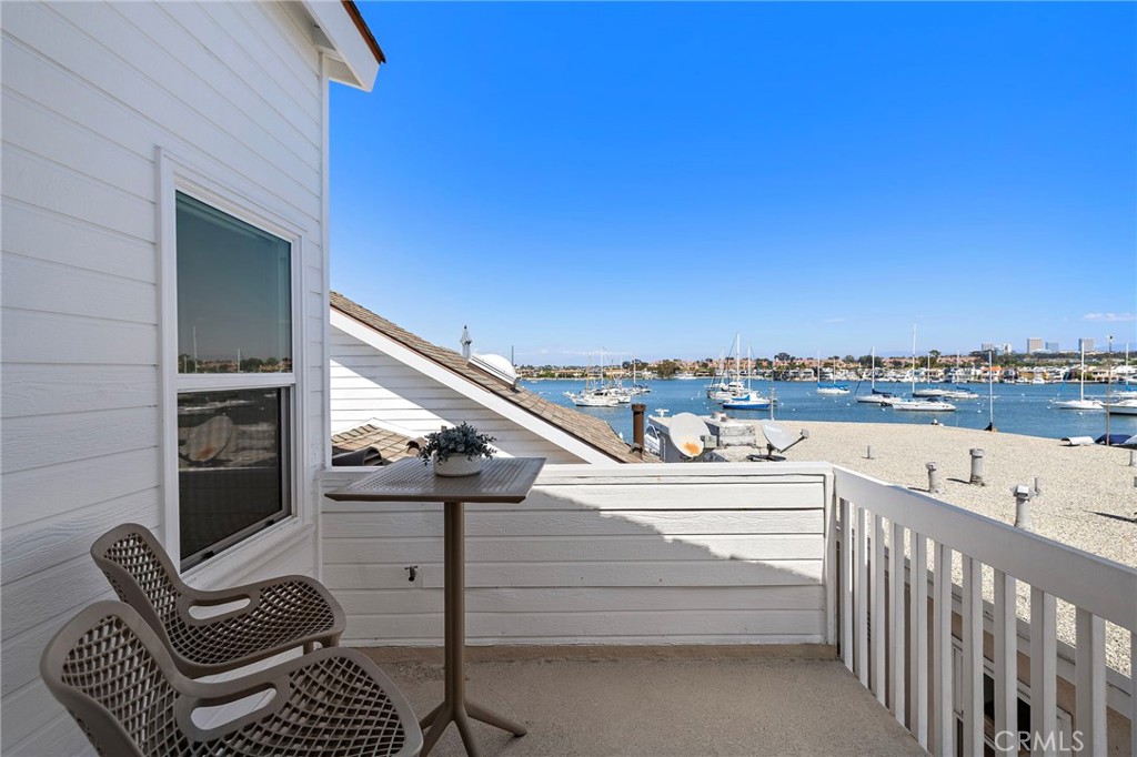 $8,500/month 207 E Edgewater Avenue Rear Newport Beach CA, 9266164112623782273122