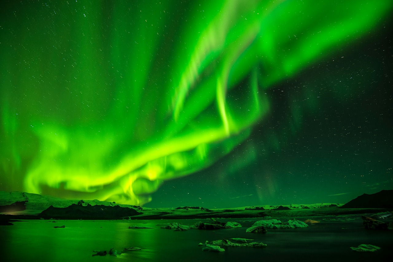 <1 Day> [12-Person Small Group | Multiple Activities Available] Aurora Star Minibus Fairbanks Day Tour: North Pole House + Polar Museum, Optional Dog Sledding/Snowmobiling/Ice Fishing, Minibus Transportation + Free Hotel Pickup/Drop-off in Downtown, Includes Hot Coffee + Tea + Snacks (Minimum 4 Travelers)64114051976322124