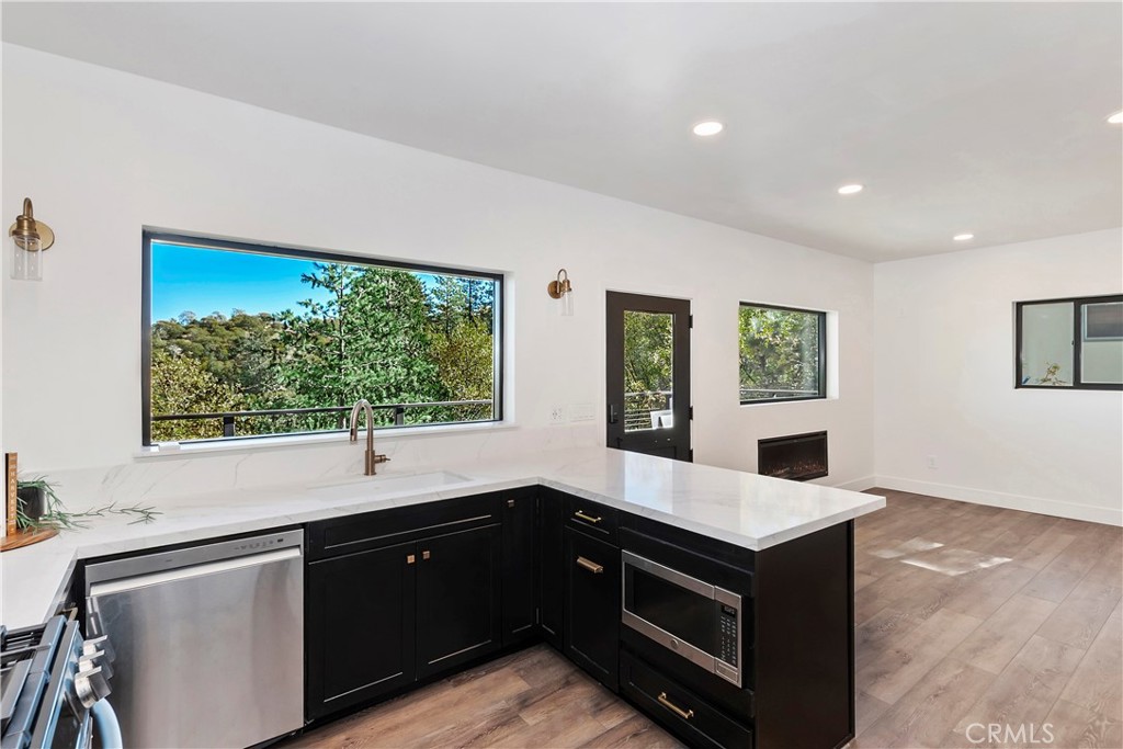 1227 Klondike Drive Lake Arrowhead CA, 9235263646648701187121