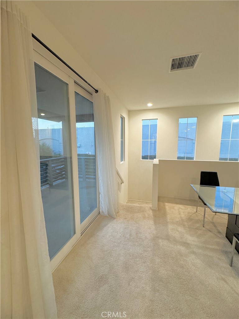 2333 S Via Esplanade 25, Ontario CA, 9176263734921974275122