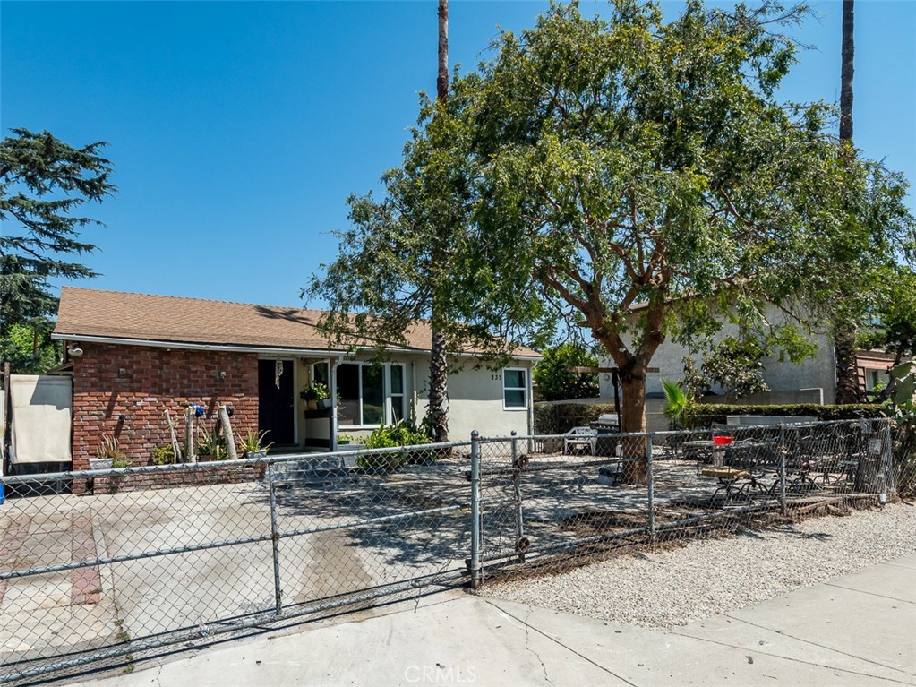237 W Central Avenue Monrovia CA, 9101664132704680579120