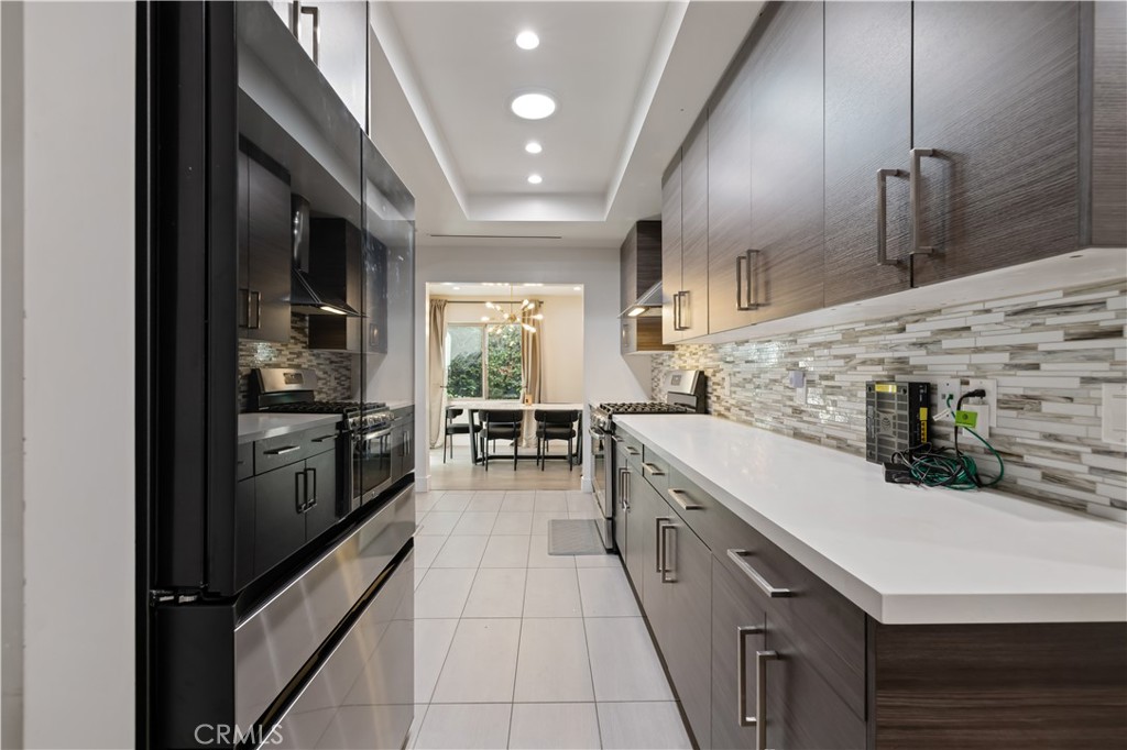 14940 Hartland, Van Nuys CA, 9140564122398288643122