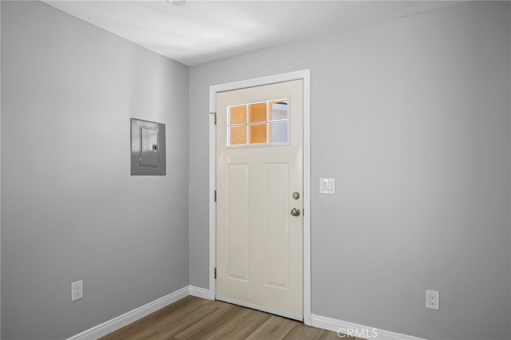 $2,300/month 2610 Keystone St Burbank CA, 9150464134839465731120