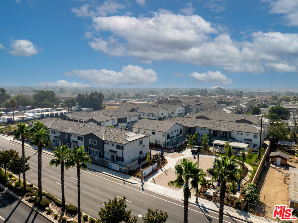 13995 Foothill Boulevard 3612 Fontana CA, 9233564088447134594120