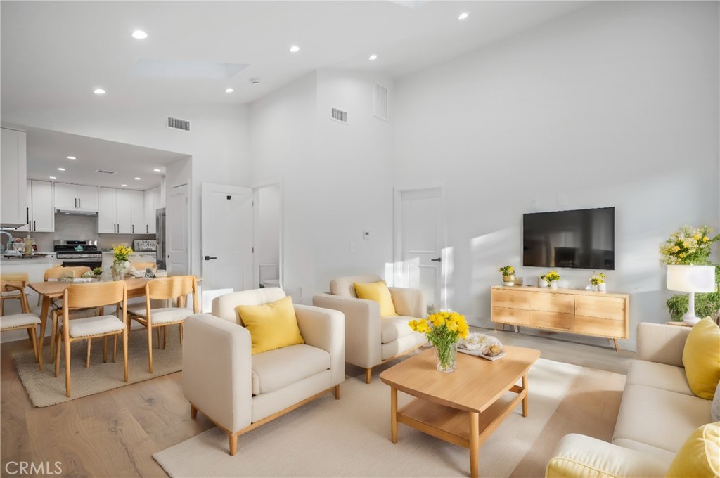 6430 Kessler Avenue Woodland Hills CA, 9136763679425571459121