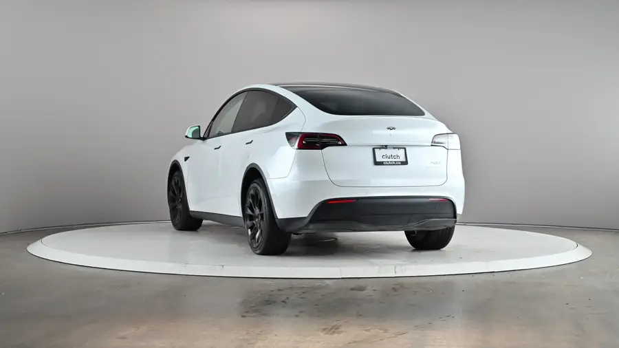 2022 Tesla Model Y63853210022915124