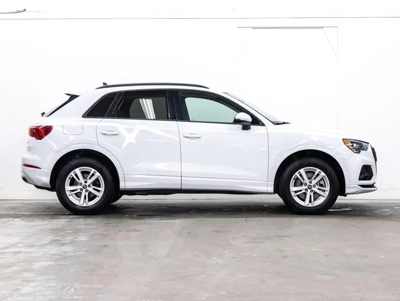 2021 Audi Q364440563728001121