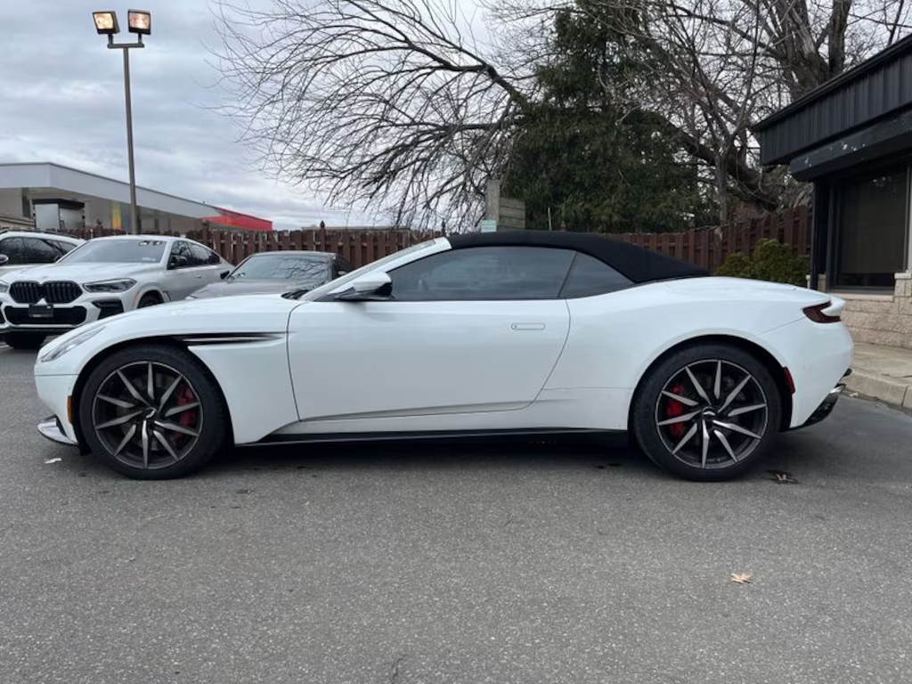 Pre-Owned 2020 Aston Martin DB11 Volante Convertible 2D632822458867231221