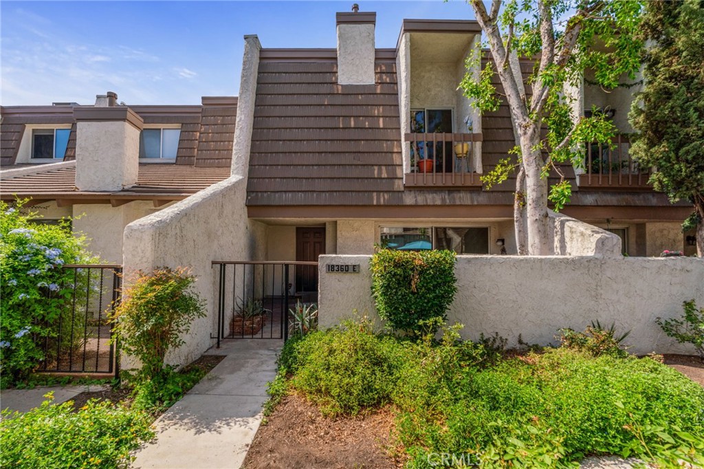 18360 Collins E, Tarzana CA, 9135663879199029377120