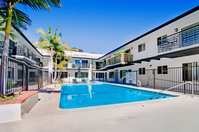 Selworth Apartments63448677962883121