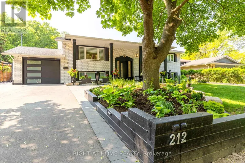 212 Lockhart Drive, St. Catharines, ON