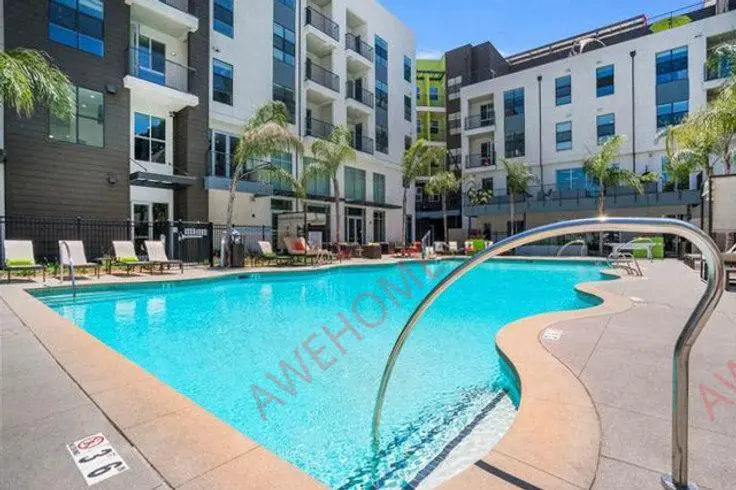 Metro Mission Valley 1563659060152705122