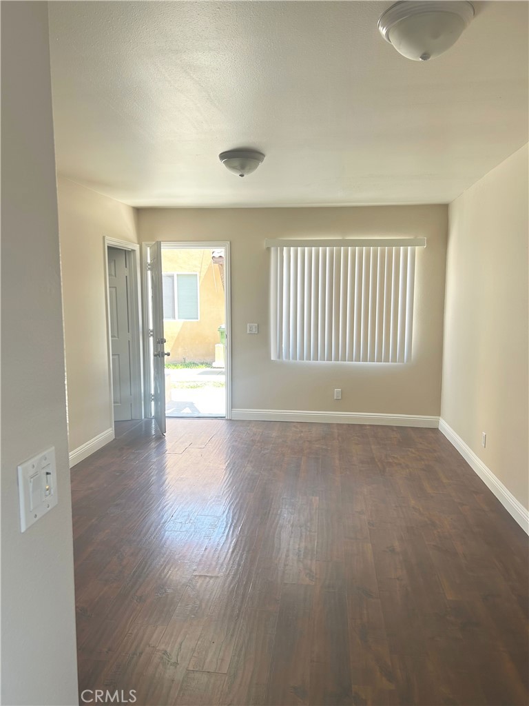 626 W 59th Place Los Angeles CA, 9004464131903868161121