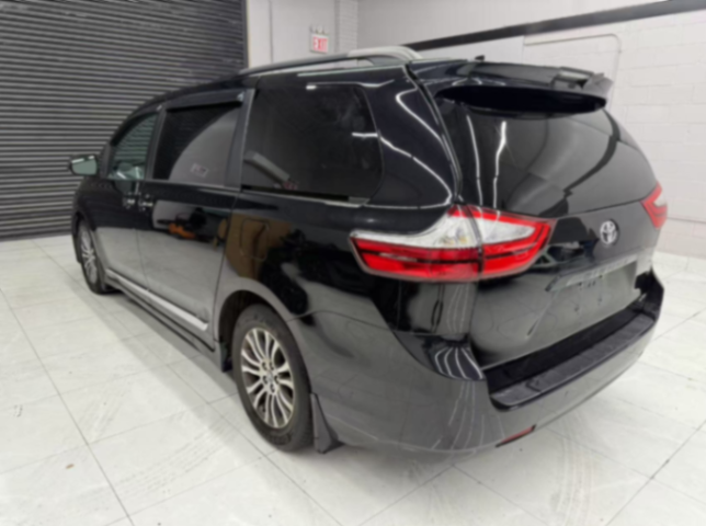 2019 Toyota Sienna XLE para 8 pasajeros, batalla de 119.3"63504028173827123