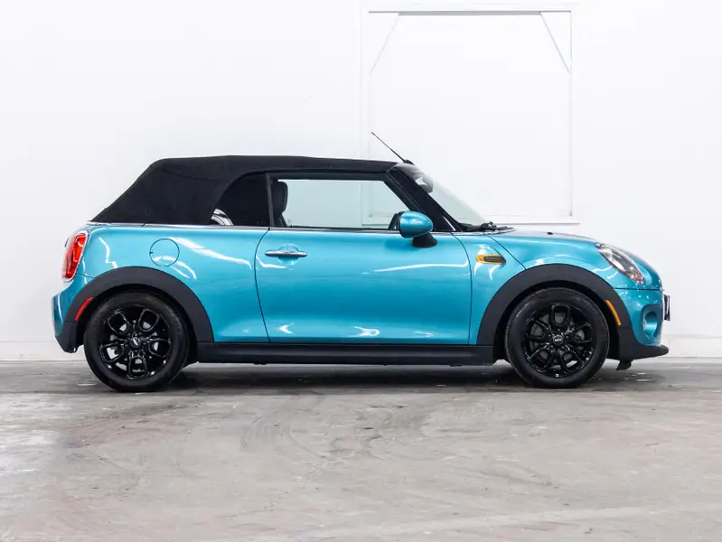 2017 MINI Cooper Convertible64012075123457124