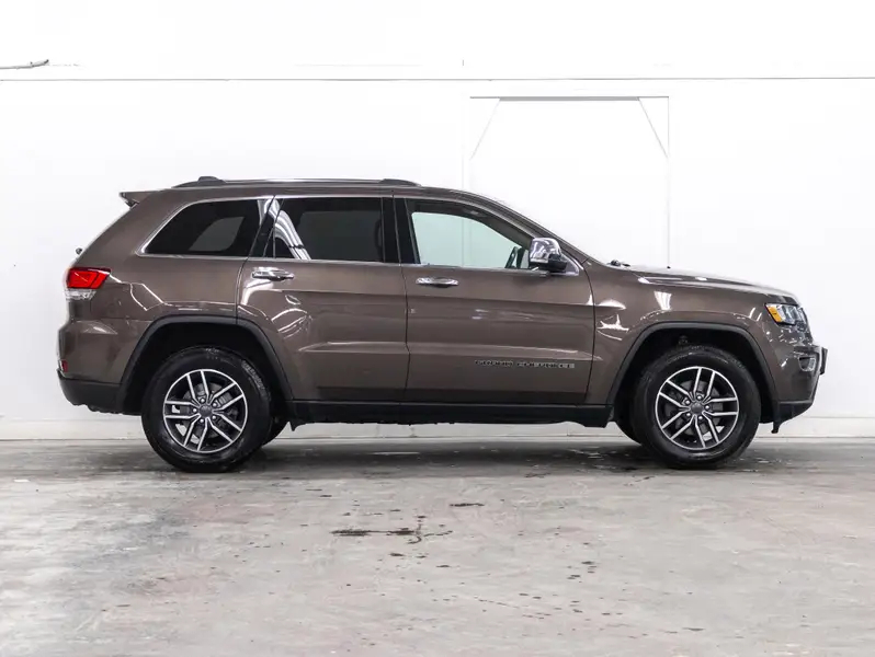 2020 Jeep Grand Cherokee63692065743489124
