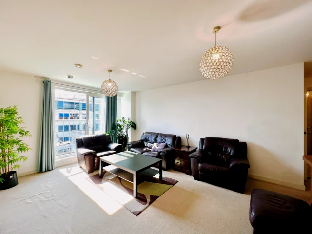 2B1B LH-Middlesex House, London