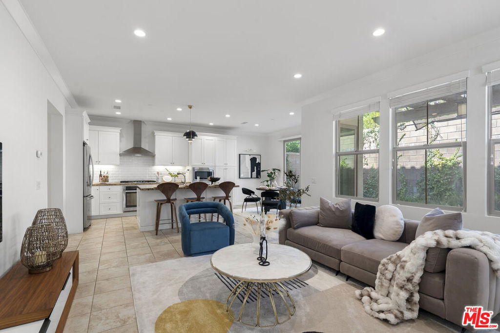 141 Tidal Irvine CA, 9262064091247894914121