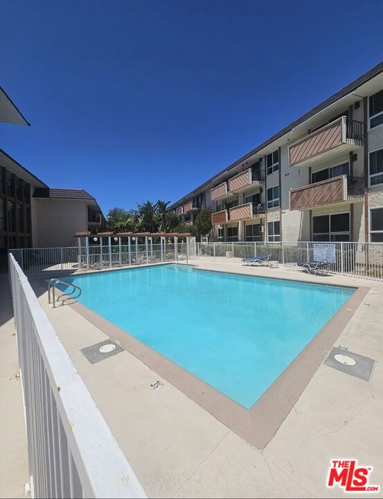 5585 E Pacific Coast Highway 260, Long Beach CA, 9080464065318956162120