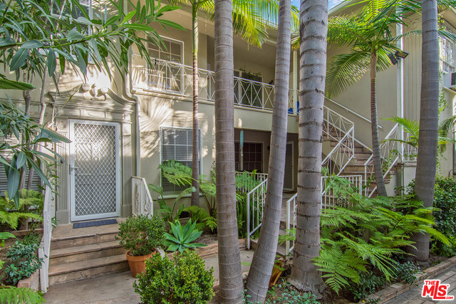 8567 HOLLOWAY Drive 1 West Hollywood CA, 9006964109790602497122