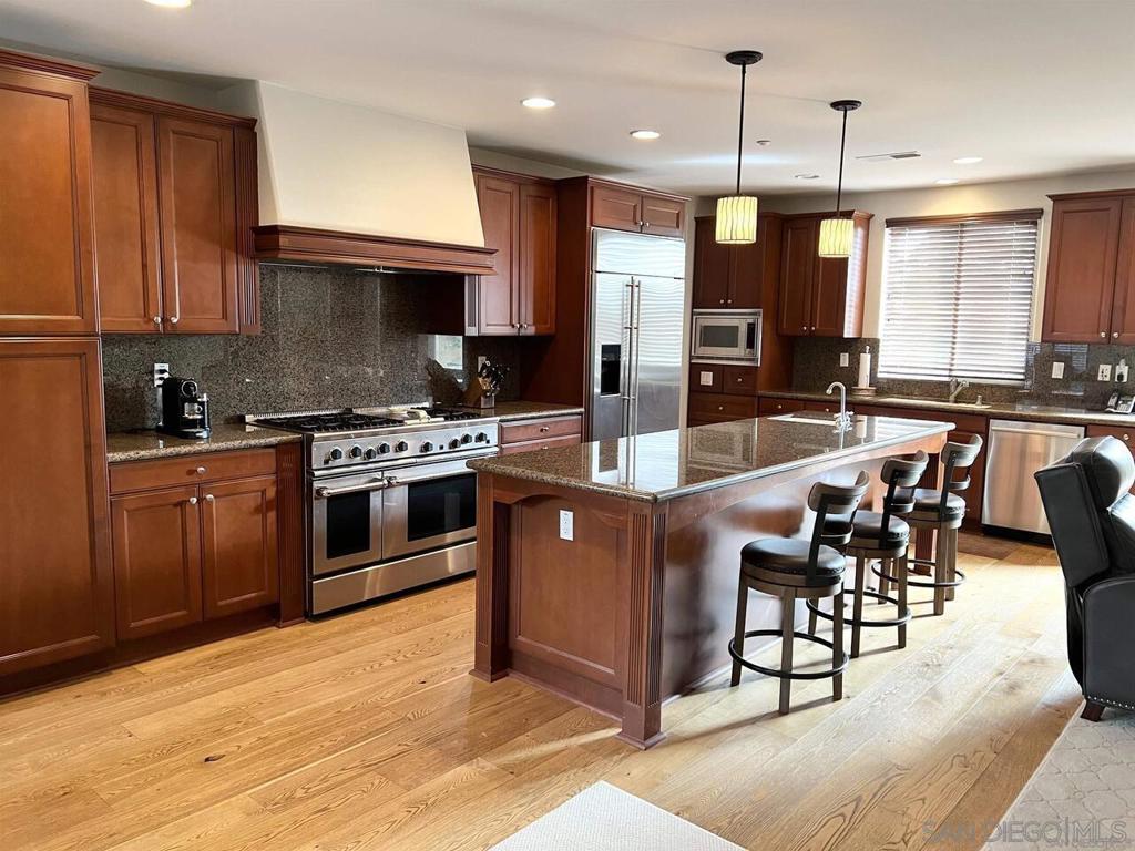 7567 Delfina San Diego CA, 9212763813607534977120