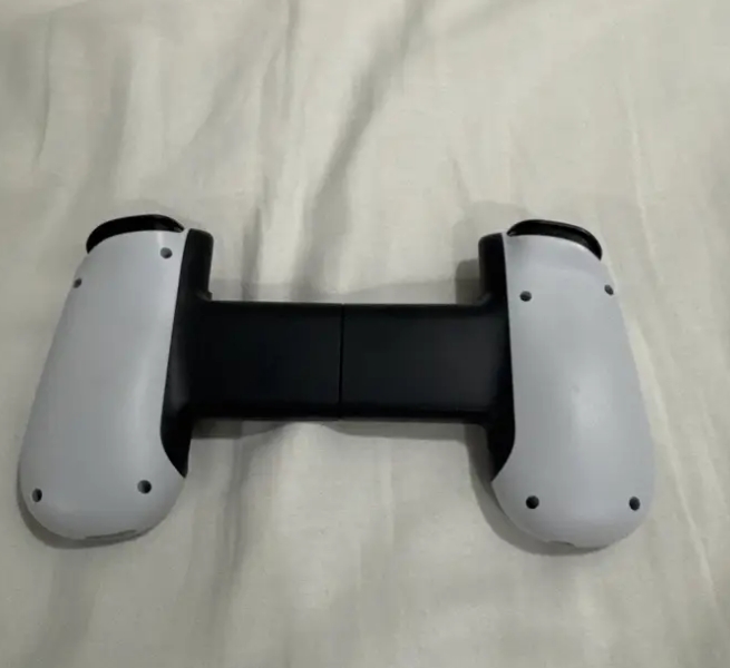 Backbone controller for iphone65039808789122121