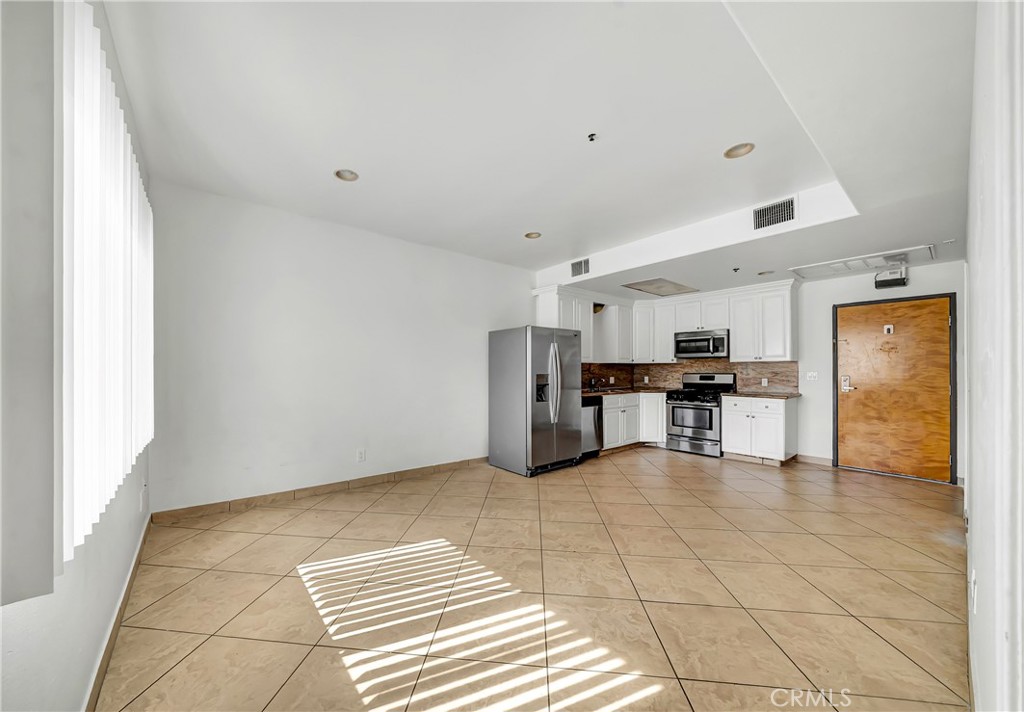 316 S New Hampshire Avenue 302 Los Angeles CA, 9002064112944338433121