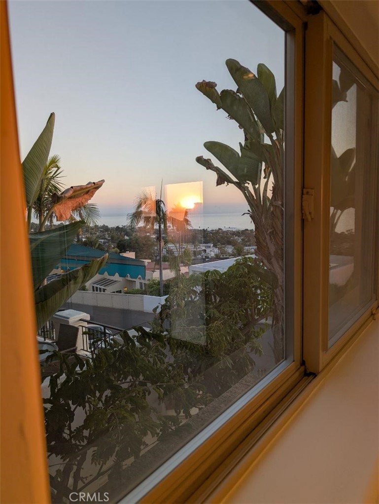 $2,550/month 1060 Skyline Drive A Laguna Beach CA, 9265164053527688322122