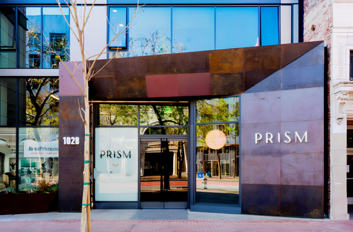Prism63667880534659120