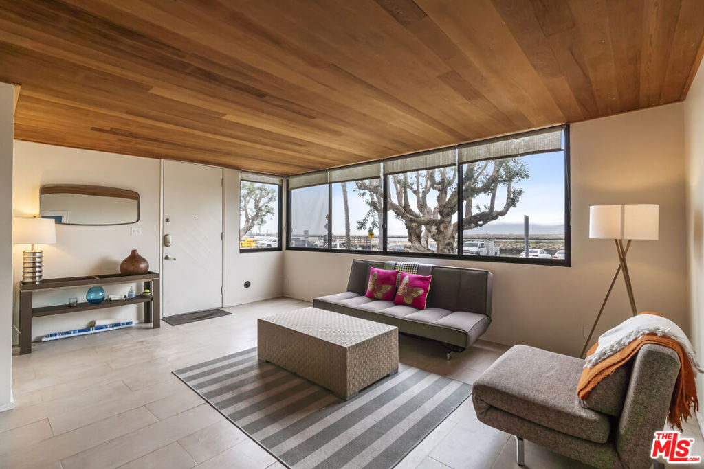 6209 Pacific Avenue 102 Playa Del Rey CA, 9029364123478934785122