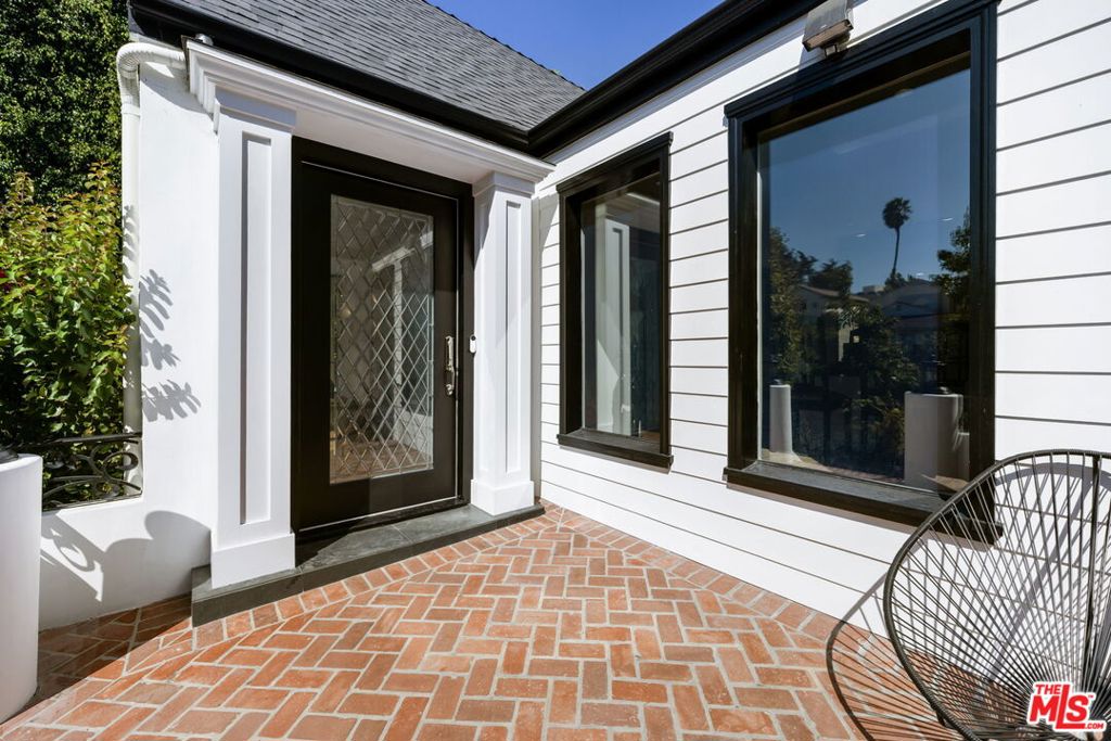 1520 Comstock Avenue, Los Ángeles CA, 9002463857757140353122