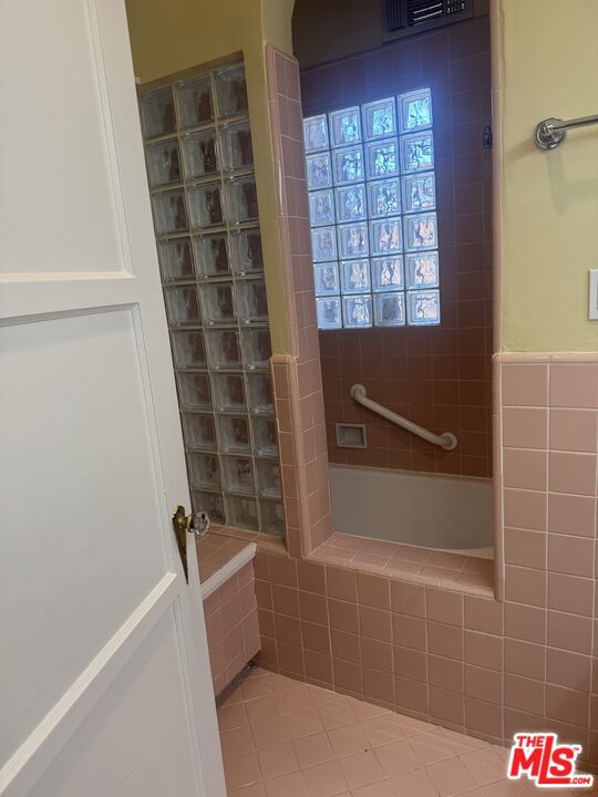 4116 Garthwaite Avenue Los Angeles CA, 9000864108342759427122