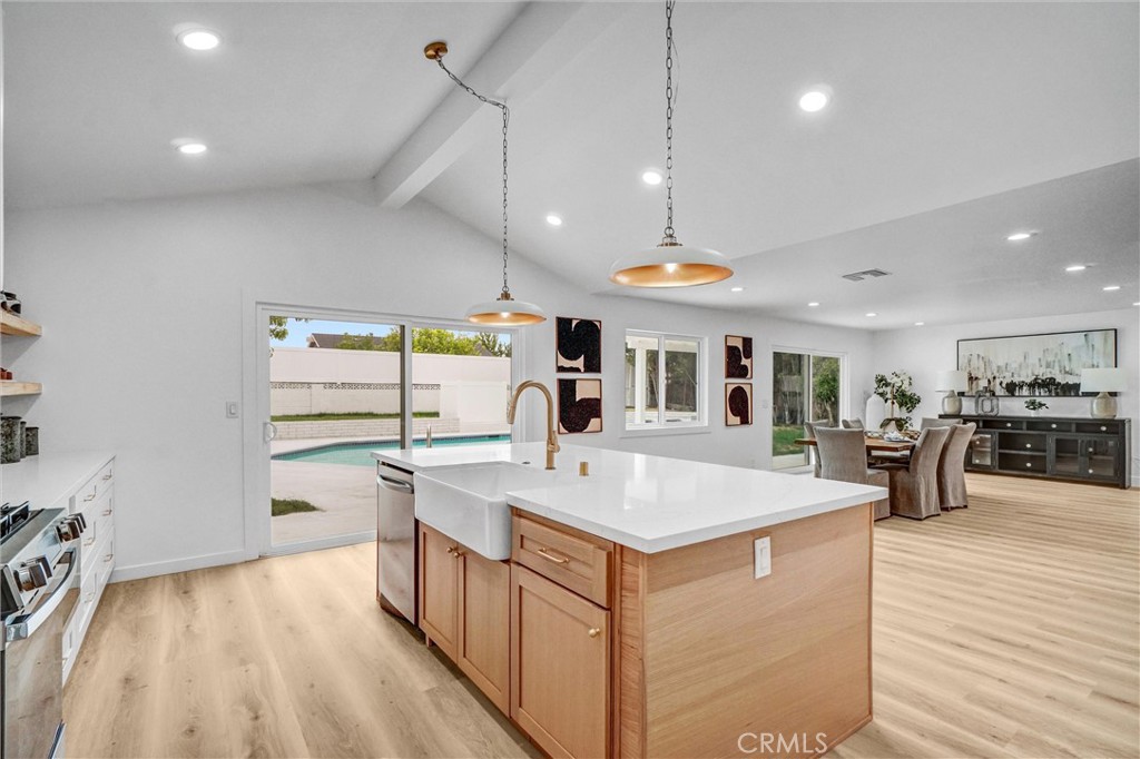 2842 E Virginia Avenue Anaheim CA, 9280663646414494849122