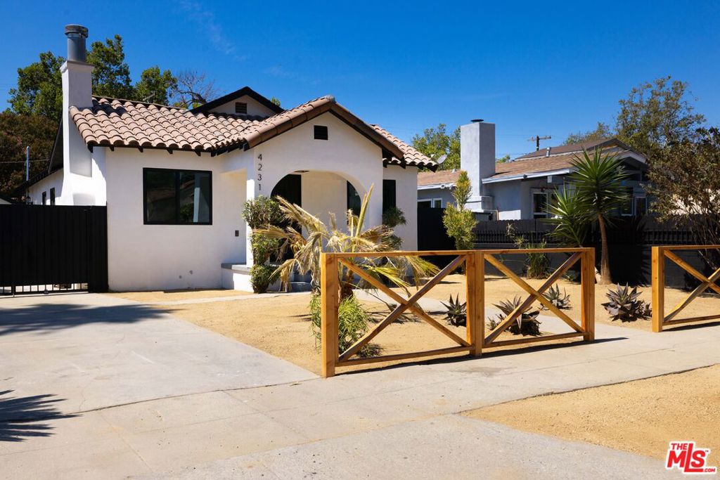 4231 3rd Avenue, Los Angeles CA, 9000863633253068675121