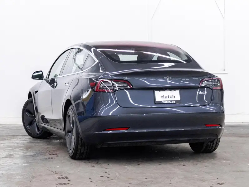 2018 Tesla Model 364333282035203121