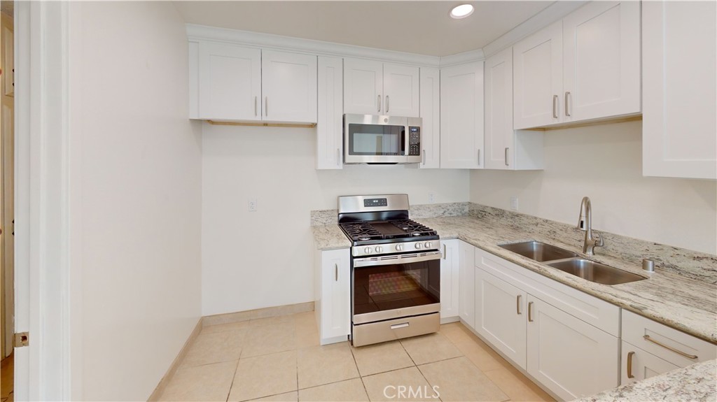 $2,850/mes 16552 Goldenwest 2 Huntington Beach CA, 9264764098541402627122